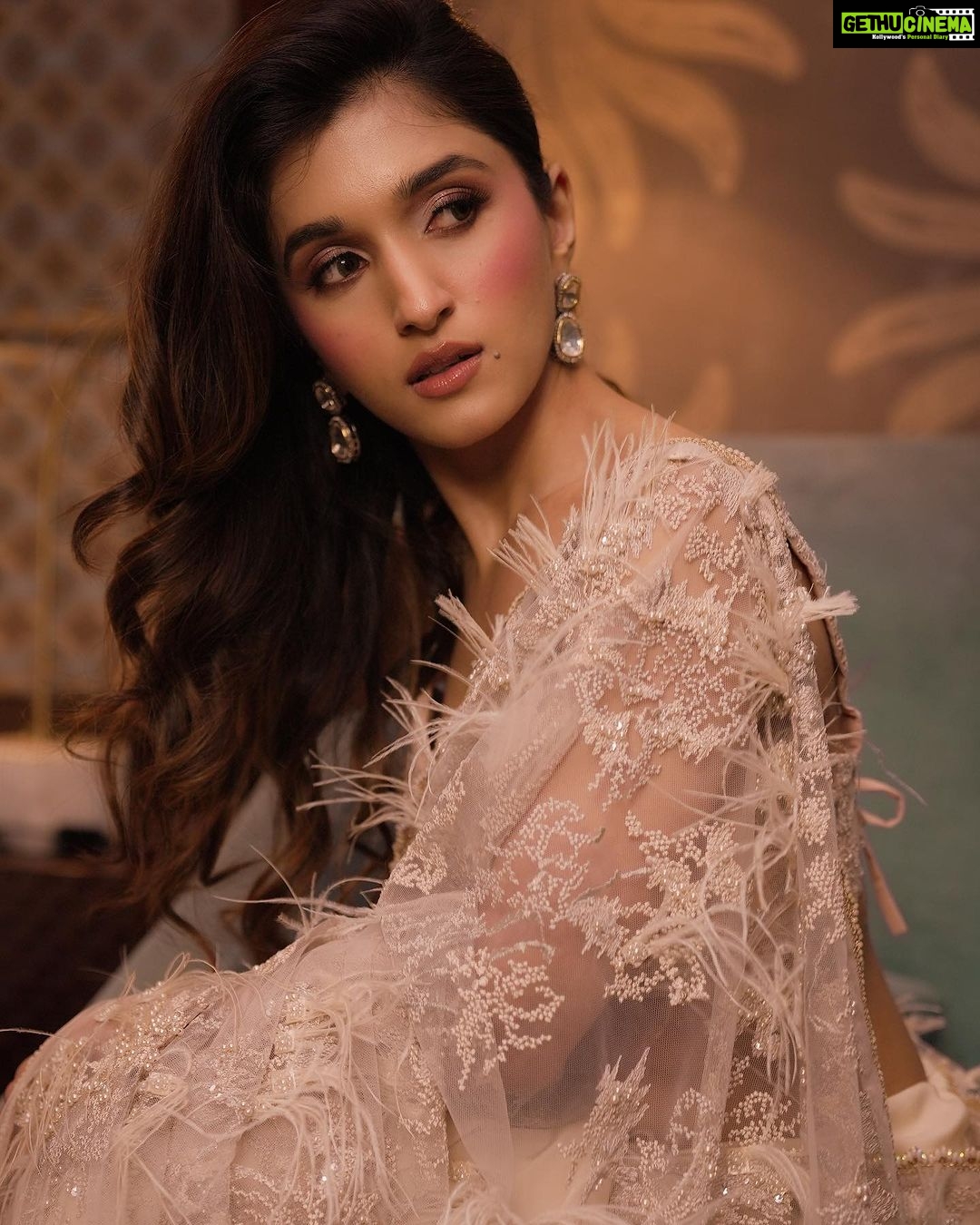 Nidhi Shah Instagram - I’d stop scrolling too✨