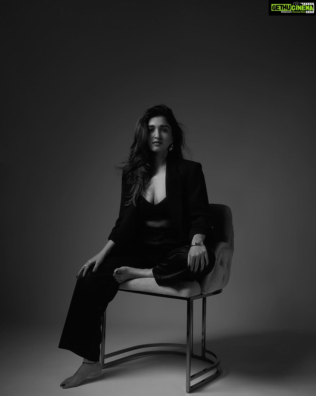 Nidhi Shah Instagram - More of me 🖤 . . . . 📸 - @theguywithacanon . . . #pictures #picturesinblackandwhite #instagram #instapic #love #peace #cheers