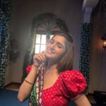 Nidhi Shah Instagram - The amount of love I get from you guys is beyond imagination. Thank you for the love and blessings 🤗 happy 3 years kinju baby 💕 @rajan.shahi.543 @directorskutproduction @starplus