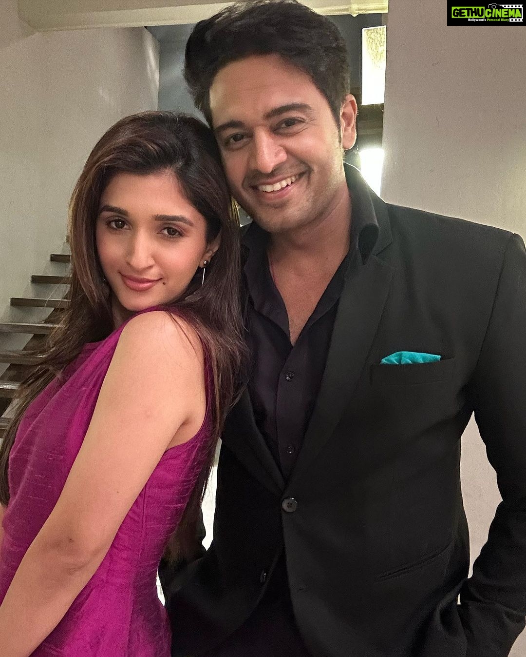 Nidhi Shah Instagram - The amount of love I get from you guys is beyond imagination. Thank you for the love and blessings 🤗 happy 3 years kinju baby 💕 @rajan.shahi.543 @directorskutproduction @starplus
