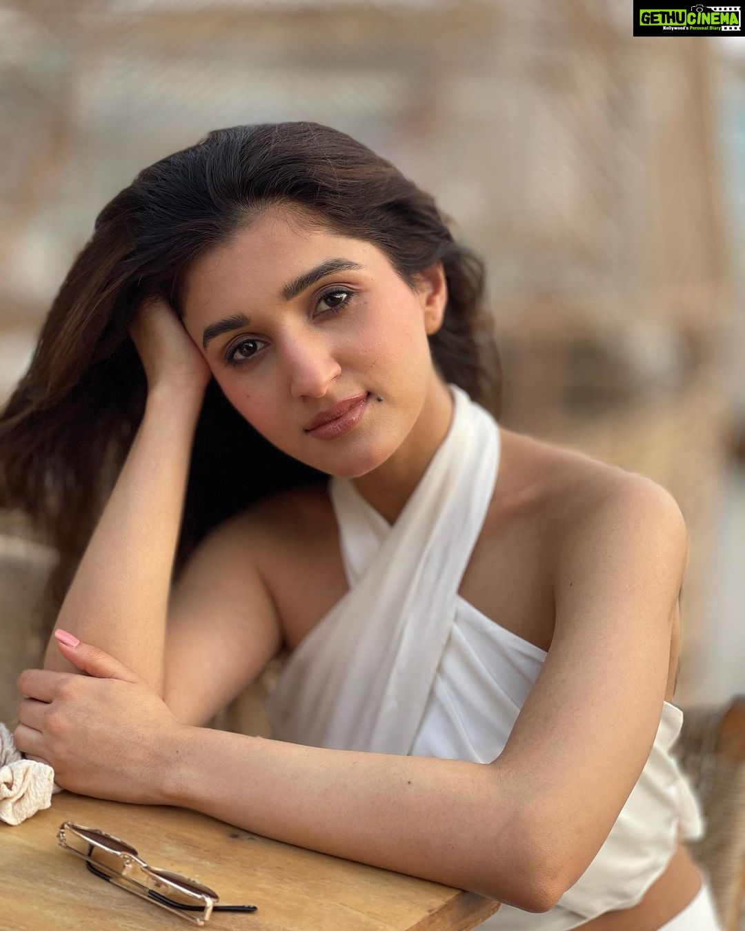 Nidhi Shah Instagram - 🤍 Dubai, United Arab Emirates
