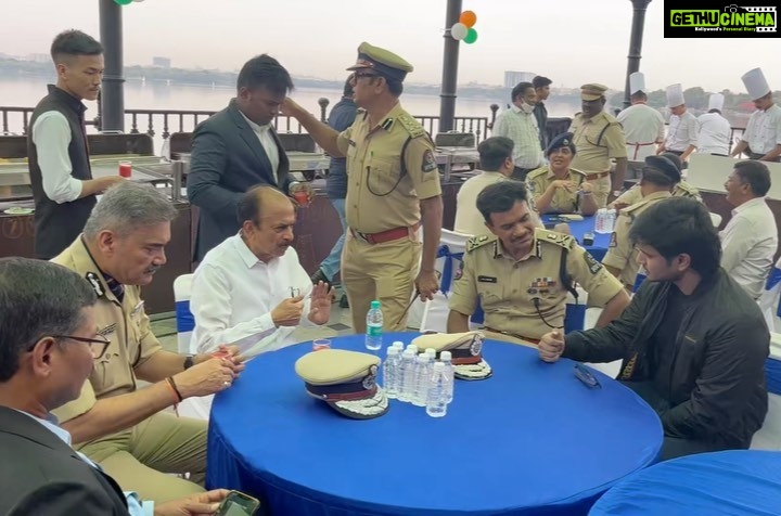 Nikhil Siddhartha Instagram - Attended the Telangana formation Celebrations Suraksh Event by the Real Heroes @telanganapolice Spent Amazing time Speaking to Commisioner @cvanand99 garu and DGP @anjani_kumar_1100 anjani_kumar_1100 Anjani Kumar garu over Breakfast .