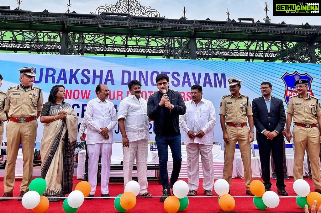 Nikhil Siddhartha Instagram - Attended the Telangana formation Celebrations Suraksh Event by the Real Heroes @telanganapolice Spent Amazing time Speaking to Commisioner @cvanand99 garu and DGP @anjani_kumar_1100 anjani_kumar_1100 Anjani Kumar garu over Breakfast .