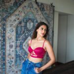 Nikita Dutta Instagram - Barbie, but in comfy denims 🐙🐙 #Friyay #BarbieWeekend