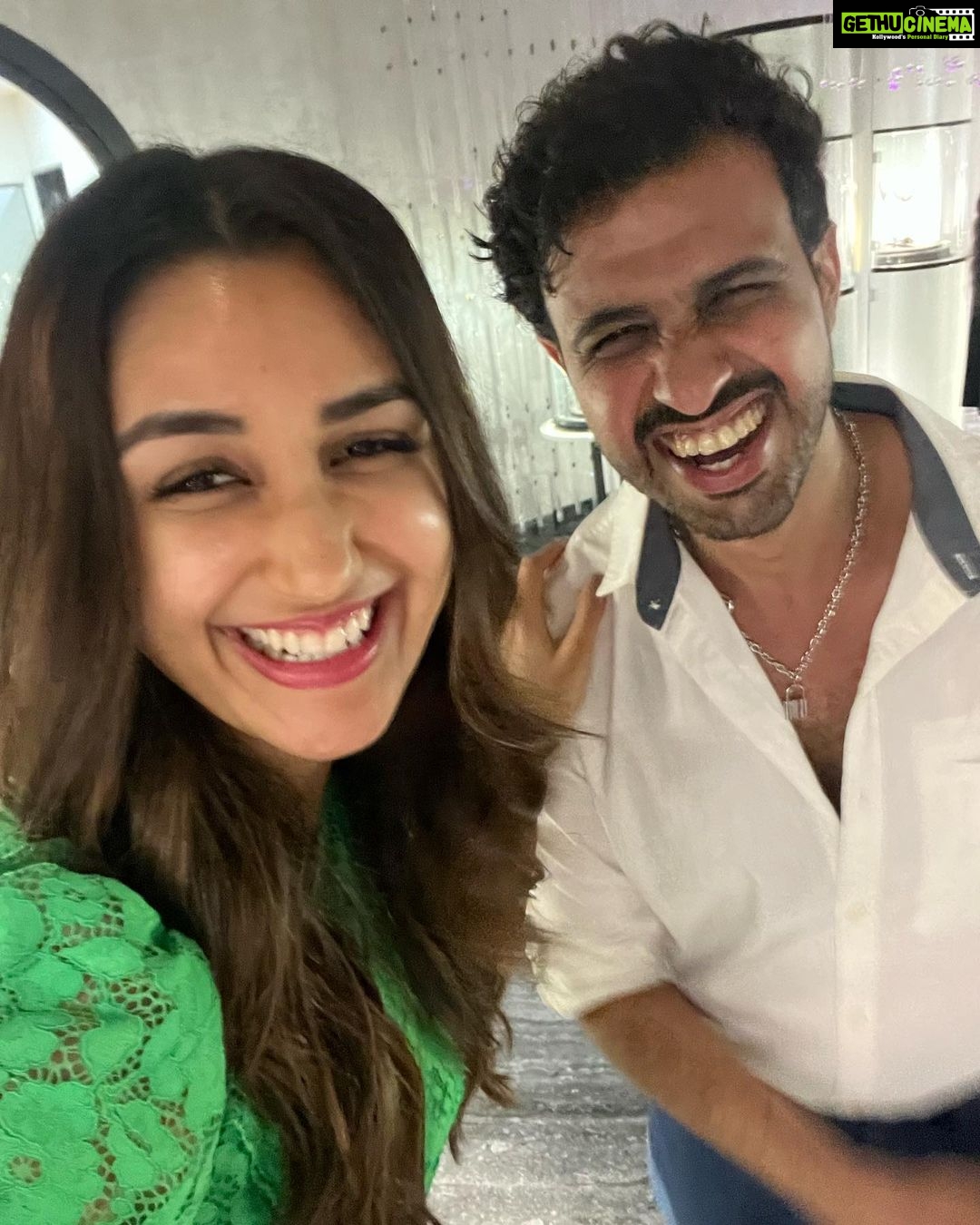 Nikita Dutta Instagram - Dumping #AllAboutLastNight 💚🩷🤍