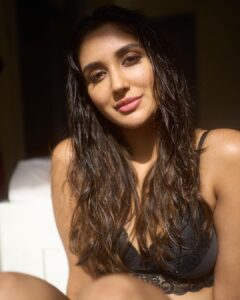 Nikita Dutta Instagram - Baarish ☔️
