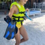 Nikita Dutta Instagram – As a non swimmer who has feared being under any kind of water body all my life, deciding to go snorkel was one of the most daring things I could get myself to do. 
The first day was about screaming and panicking every now and then but managed because of an extremely patient guide by my side and a life jacket 😬
Wasn’t my plan but I went back on day 2 as if it was a calling. What I felt and saw while I was there was an experience I really wanted to put myself through again.
This time I got convinced to let go of the jacket and just float. Slowly moving hands and feet also seemed a bit comfortable. 
Felt like I have unlocked an upgraded version of myself by just floating and trying to move around!
.
This day shall always be remembered 🥲
Maybe now I can consider the advice of joining swimming classes given my multiple people around me!😬✌️