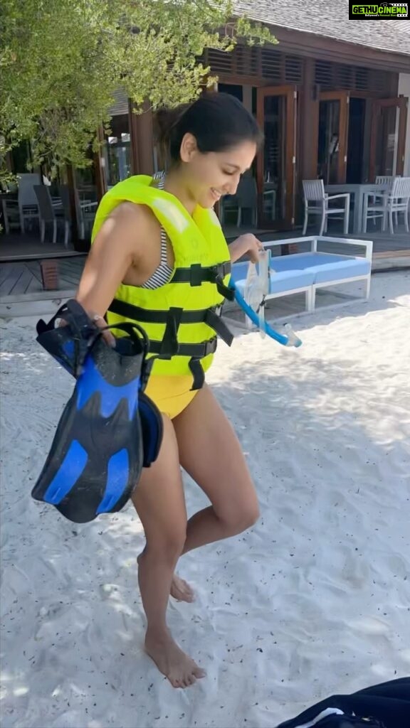 Nikita Dutta Instagram - As a non swimmer who has feared being under any kind of water body all my life, deciding to go snorkel was one of the most daring things I could get myself to do. The first day was about screaming and panicking every now and then but managed because of an extremely patient guide by my side and a life jacket 😬 Wasn’t my plan but I went back on day 2 as if it was a calling. What I felt and saw while I was there was an experience I really wanted to put myself through again. This time I got convinced to let go of the jacket and just float. Slowly moving hands and feet also seemed a bit comfortable. Felt like I have unlocked an upgraded version of myself by just floating and trying to move around! . This day shall always be remembered 🥲 Maybe now I can consider the advice of joining swimming classes given my multiple people around me!😬✌️