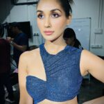 Nikita Dutta Instagram - ✨💖✨ Skin on glow Liner on fleek Sparkle on me It is as you see . #BTS #unedited #Raw