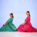 Nikita Dutta Instagram – Kaahe khafa aise 🎶🩷💚🤍🎶 
.
.
.
.
#anasuchowdhurychoreography #dancereels #classicaldance #kathak
📍@byou.in