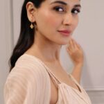 Nikita Dutta Instagram – Obsessed with these stunning earrings from Tanishq’s #StunningEveryEar collection! The intricate design is breathtaking and it complements my style perfectly.

Get your hands on the latest jewelry trends this Akshay Tritiya by visiting your nearest @tanishqjewellery store. Don’t miss out on this beauty! ✨