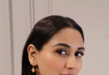 Nikita Dutta Instagram - Obsessed with these stunning earrings from Tanishq’s #StunningEveryEar collection! The intricate design is breathtaking and it complements my style perfectly. Get your hands on the latest jewelry trends this Akshay Tritiya by visiting your nearest @tanishqjewellery store. Don’t miss out on this beauty! ✨