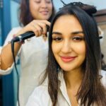 Nikita Dutta Instagram - Working Christmas ✔️ Working new year ✔️ Working Holi ✔️ Getting used to this pattern 🫶🧿 . . Happy Holi! Put a little extra colour and eat an extra sweet on my behalf💙💚💛🧡❤️💜 . . . Special appearance by @priyalahon