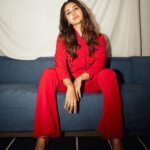 Nikita Dutta Instagram - Mood: going to be wearing my heart on my sleeve ♥️😌 . . . 📸: @saurabh_sonkar HMU: @mitavaswani Styled by @vidyulaa Outfit: @thepantsuitco Accessories: @houseofjskjewels