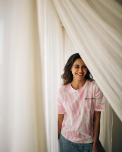 Nikita Dutta Instagram - Still moving with love, just practising more discernment 🩷🤍🩵
.
.
.
.
.
📸: @bharat_rawail 
HMU: @dellsi.mody @hairstylebysudha 
Styled by @jinalpnagda
Bling @also.in