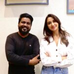 Nikita Dutta Instagram – Who doesn’t love a gorgeous hair colour makeover?
I’m currently obsessed with my hair transformation with @loreapro.
It’s their French Balayage which blends seamlessly and is super easy to maintain
A huge thank you to my hairdresser @nafees.salmani.1804 from @lemonsalons who helped me choose the right shade for my hair which is the Classic Mocha.

So guys go visit the nearest L’Oréal Professionnel-partnered salon and get your personalized French Balayage 🤍
#AD #FrenchBalayageIndia #MyFrenchBalayageIndia  @lorealpro @lorealpro_education_india