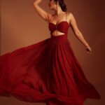 Nikita Dutta Instagram - Tried bringing “💃” to life 😉 . . . 📸: @saurabh_sonkar HMU: @mitavaswani Styled by @vidyulaa Assisted by @she_bohemian_ Outfit: @dziinebydeepa @viralmantra Jewellery: @voycejewellery @squbepr