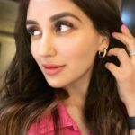 Nikita Dutta Instagram - A little heart there. With some pink ❤️💖 . . HMU: @mitavaswani Styled by- @vidyulaa Outfit by- @freakinsindia @viralmantra Jewellery by- @houseofjskjewels