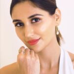 Nikita Dutta Instagram - #AD Color Riche Intense Volume Matte Lipstick Pigmented, powdery & transfer-proof. Long-lasting colour in just one swipe. 16H Volumizing Matte Lipstick with Intense Color Payoff Enriched with Hyaluronic Acid for Plump Lips Get your hands on the collection today! @lorealparis #LorealParisIndia #ColorRicheLipsticks #LorealParis
