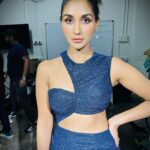 Nikita Dutta Instagram - ✨💖✨ Skin on glow Liner on fleek Sparkle on me It is as you see . #BTS #unedited #Raw