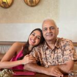 Nikita Dutta Instagram – Father’s Day brunch featuring many moods of his highness and me.
@akdutta59 🫡💙