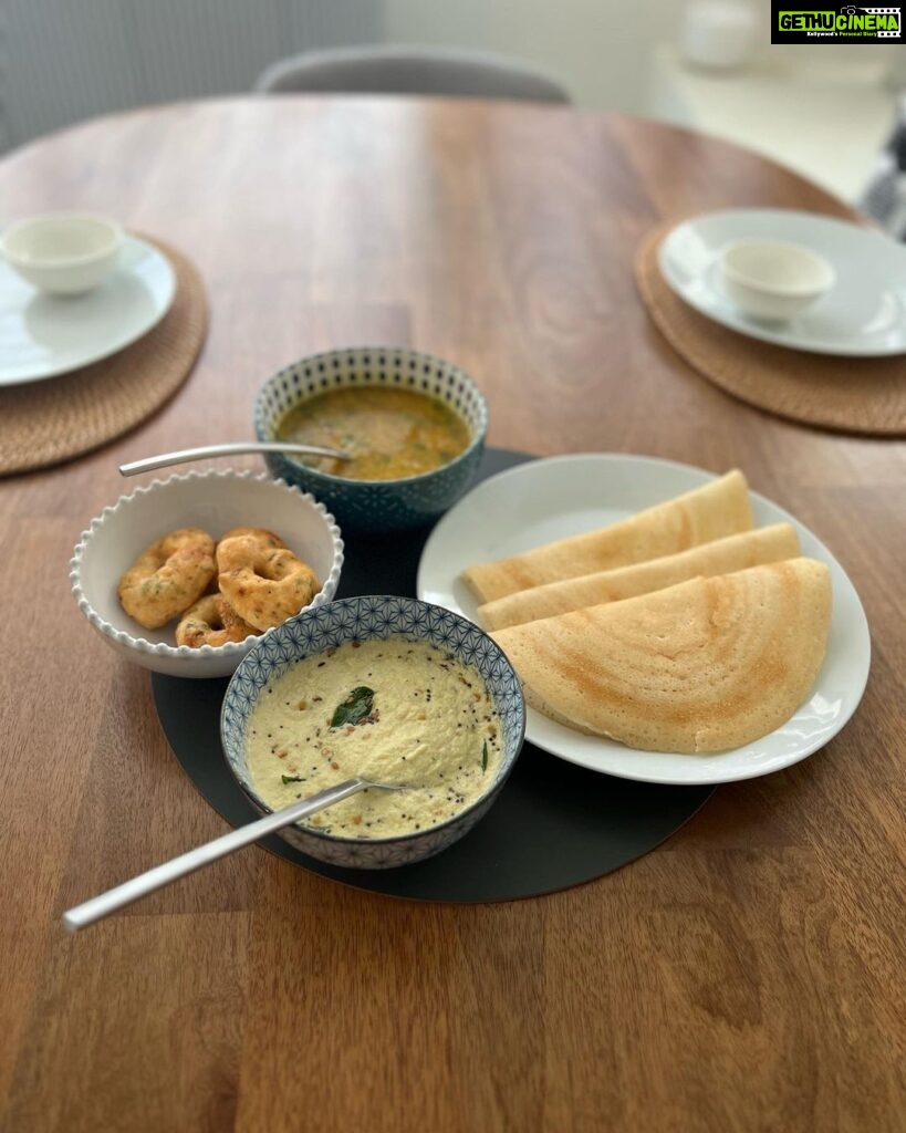 Nikita Dutta Instagram - Cats, dosas and laughs! Long weekend was well justified🥲🫶🧿 Bangalore, India