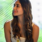 Nikita Dutta Instagram – Some sunflower energy 🌻 🌻
.
.
.
.
. 
📸: @ychips