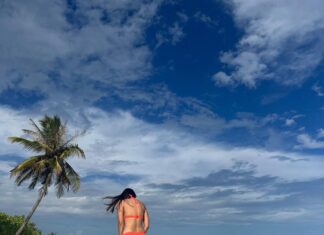 Nikita Dutta Instagram - Current mood: Neons and sea blues. #HappyFriyay 🩵🤍 . . . . . Outfit by @kairesortwear styled by @jaferalimunshi assisted by @ankitha_chauhan @sr_styleco . 📍: @hideawaybeachmaldives @signaturecollectionmaldives @lilytoursmaldives