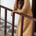 Nithya Ram Instagram - Tell me you love me…💛💛💛 . . . . . . . #tamilsongs #trendingreels #reelsinstagram #favorite #shoot #shooting #loveyourself