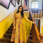 Nithya Ram Instagram - 💛💛💛 Thank you @chakrabortymukta for this beautiful dress☺️