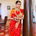 Nithya Ram Instagram - . . . . . . . Thank you for the beautiful jewellery @gold_copy1486 #annaserial✨️ #bharani #zeetamilserial