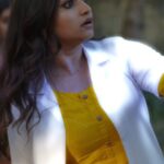 Nithya Ram Instagram - Pov it's Bharaniiii! 😍😍😍 அண்ணா | மே 22 முதல் | திங்கள் - வெள்ளி | இரவு 8.30 மணிக்கு. #Anna #NewLaunch #NithyaRam #Senthil #ZeeOnTheGoReels #DigitalExclusive #ZeeTamil
