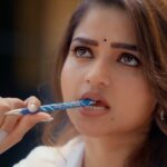 Nithya Ram Instagram - அடி அழகே..! 😃😍 அண்ணா | மே 22 முதல் | திங்கள் - வெள்ளி | இரவு 8.30 மணிக்கு. #Anna #NewLaunch #NithyaRam #Senthil #ZeeTamil #ZeeTamilPromo #Promo