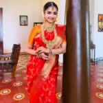 Nithya Ram Instagram - . . . . . . . Thank you for the beautiful jewellery @gold_copy1486 #annaserial✨️ #bharani #zeetamilserial