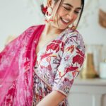 Niti Taylor Instagram - Brightening up the day with a pop of pink and a dash of desi style. 💖🌟 #PinkVibes #OOTD#reelitfeelit #trendingreels #reelsinstagram #instagramreels 📸 @rohitgaikwadfilms Outfit: @aachho PR: @dinky_nirh