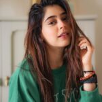 Niti Taylor Instagram - Starting the day with a fresh perspective and a heart full of gratitude💚 📸 @rohitgaikwadfilms