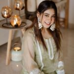 Niti Taylor Instagram - Embracing the beauty within and out💚 #confidenceiskey #trendingreels #reelsinstagram #reelitfeelit #instagramreels 📸 @rohitgaikwadfilms Outfit: @aachho PR: @dinky_nirh
