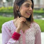 Niti Taylor Instagram – Looking at life through rose coloured dress 💖 

Wishing you & ur family a joyous and blessed Ganesh Chaturthi filled with love and devotion, may Ganpati bless you and your loved ones with health and prosperity as well. 
Ganpati Bappa Morya 🙏🏼

Outfit @zubeida_diaries
Styling: @styling.your.soul