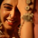 Niti Taylor Instagram – Stay where your heart smiles🤍 

This one’s for my favourite actress @jenniferwinget1 🥰❤️
#trendingreels #reelitfeelit #instagramreels #reelsinstagram #gulimata 
Outfit: @thechikanlabel
Styling: @styling.your.soul