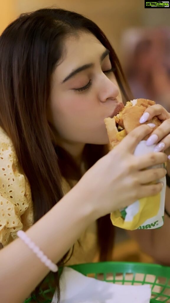 Niti Taylor Instagram - Tag that confused friend🤪 Our inner thoughts can be pretty confusing, but when it comes to ordering Subway Hotsellers, no confusion boss 😎 Just point, pick and enjoy! 🤤 #AD #SubwayHotsellers #OrderingMadeSimple
