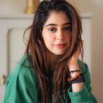 Niti Taylor Instagram - Starting the day with a fresh perspective and a heart full of gratitude💚 📸 @rohitgaikwadfilms