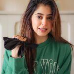 Niti Taylor Instagram - Starting the day with a fresh perspective and a heart full of gratitude💚 📸 @rohitgaikwadfilms