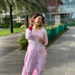 Niti Taylor Instagram - Looking at life through rose coloured dress 💖 Wishing you & ur family a joyous and blessed Ganesh Chaturthi filled with love and devotion, may Ganpati bless you and your loved ones with health and prosperity as well. Ganpati Bappa Morya 🙏🏼 Outfit @zubeida_diaries Styling: @styling.your.soul