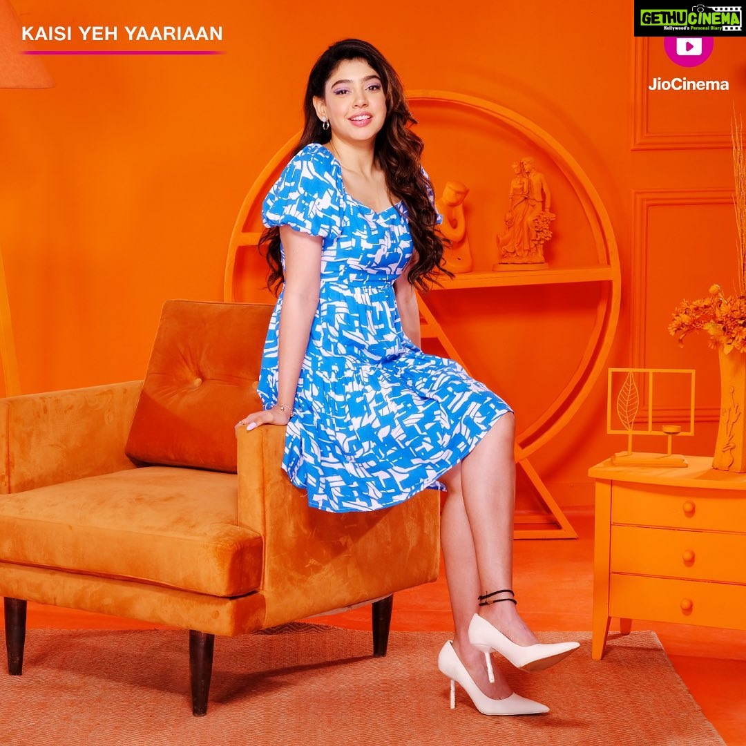 Niti Taylor Instagram - Just making your day brighter with Nandini's smile π #KYYNewSeason now streaming free, only on #JioCinema @nititaylor @the_parthsamthaan @bbcstudios @gosamm @aayushhshokeen @krissannb @kishwersmerchantt @sarthaknakul @rahulsingh_official17 @iamsreejone @binita_budathoki @sachdevaakhilnasha @jaanyakhandpur @sagarparekh0111 @itzuttamshah @iammauulli @ayushtandon.31 #KaisiYehYaariaanOnJioCinema #KaisiYehYaariaan #KYY #NitiTaylor #ParthSamthaan #MaNan #KYYOnJioCinema