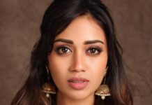 Nivetha Pethuraj Instagram - Stylist: @jayalakshmisundaresan Outfit: @rehanabasheerofficial Jewellery : @mspinkpantherjewel PC : @pranav.foto