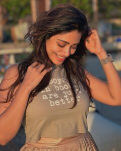 Nivetha Pethuraj Instagram - 🤍