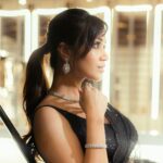 Nivetha Pethuraj Instagram – Outfit @sawangandhiofficial
Jewellery @karnikajewelshyd
Stylist @dilesha_shafa
Photographer @_suru
