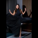 Nivetha Pethuraj Instagram – Outfit @worldofasra
Styled @dilesha_shafa
Jwellery @beautiart_official
Hair @kalpesh_joshi
Photographer @ayushgoenka_