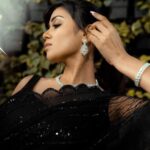 Nivetha Pethuraj Instagram – Outfit @sawangandhiofficial
Jewellery @karnikajewelshyd
Stylist @dilesha_shafa
Photographer @_suru