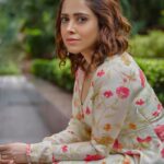 Nushrratt Bharuccha Instagram – 🌺

Outfit @paulmiandharsh 
Earrings @azotiique 
Styled by @nidhijeswani 
Assisted by @nirikshapoojary_ 
Makeup @vardannayak 
Hair @ashwini_hairstylist 
Photos @akshat_rastogi22